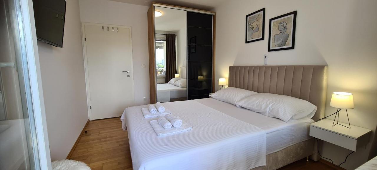 Apartment Mia Milija Fiume Esterno foto